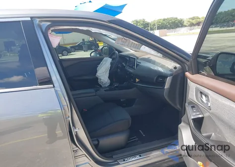 2021 Nissan Rogue Sv Fwd z USA, uszkodzony, nr VIN 5N1AT3BAXMC841424